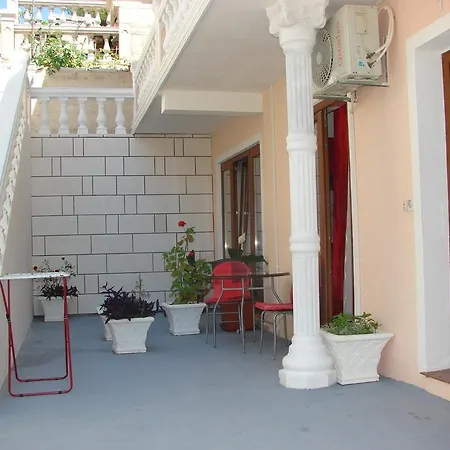 Spiko Гостьовий будинок Хвар